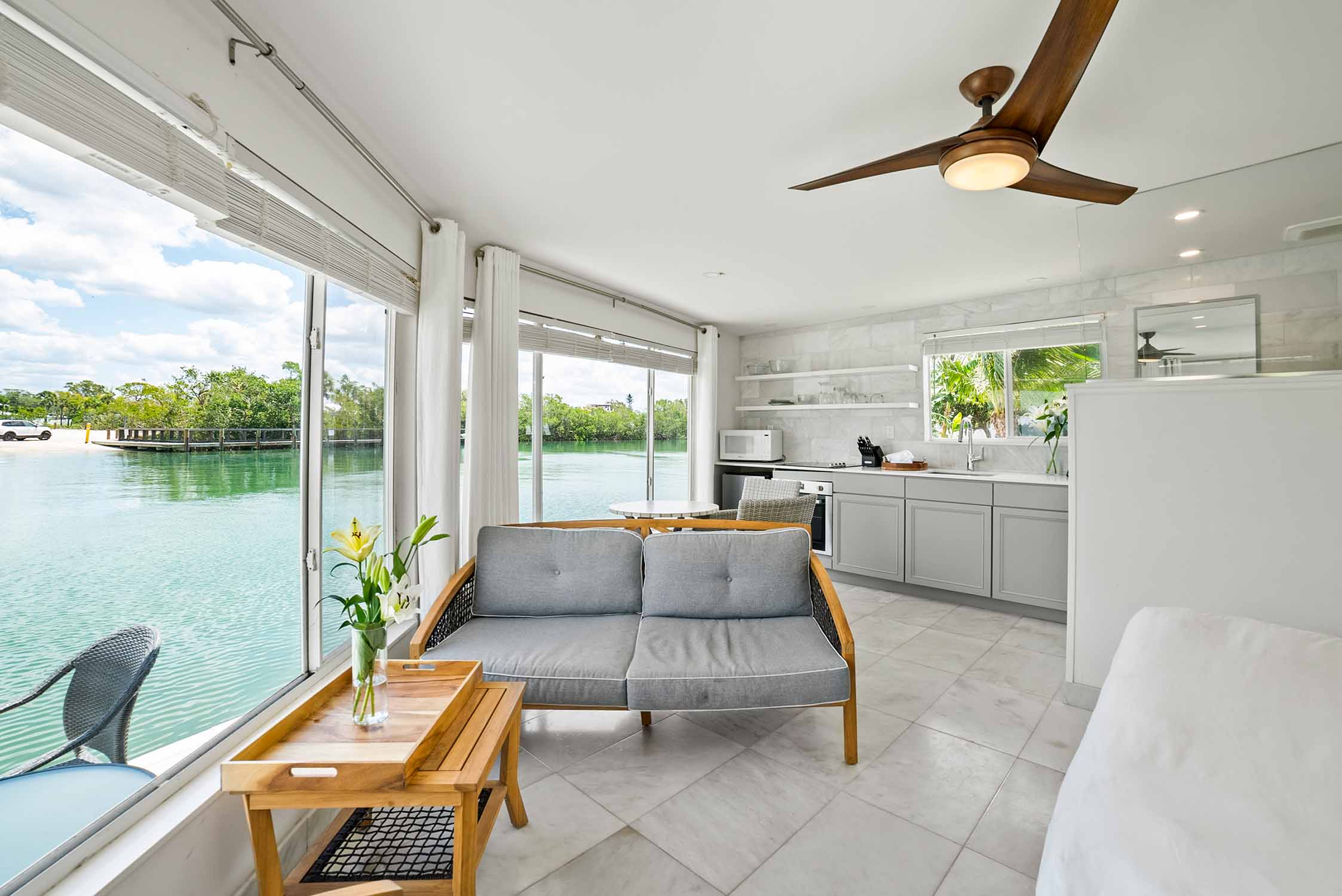 Waterfront Boat House - Right on the Edge of the Water